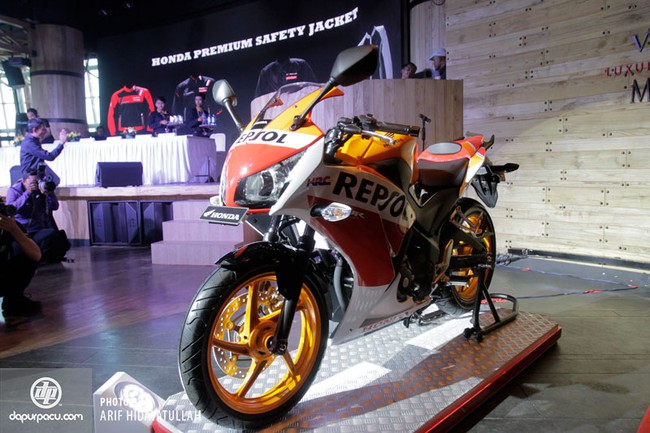 Honda CBR250R 2014 đèn pha đôi chính thức đến Đông Nam Á 9