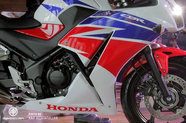 Honda CBR250R 2014 đèn pha đôi chính thức đến Đông Nam Á 15