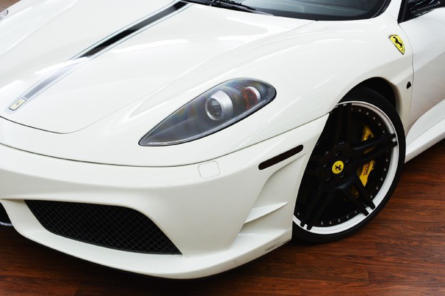 Võ sỹ giàu nhất thế giới rao bán siêu xe Ferrari 6
