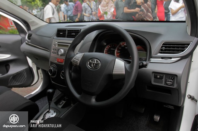 Xe giá rẻ Toyota Avanza thêm sang trọng với bản Luxury 8