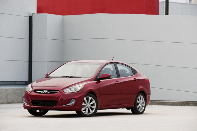 Đánh giá xe Hyundai Accent 2013