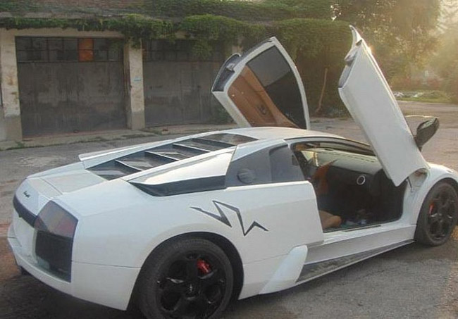 Chi&ecirc;m ngưỡng "si&ecirc;u phẩm nh&aacute;i" Lamborghini gi&aacute; rẻ 2