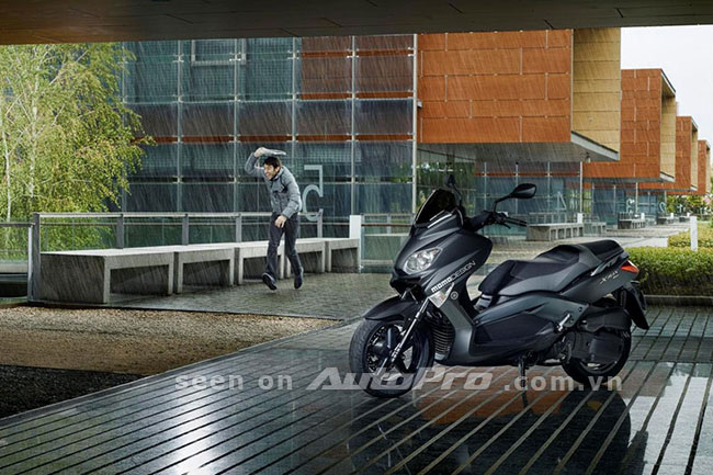 Thêm thể thao với Yamaha X-Max Momodesign 250 2013  2