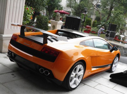 Xuống phố cùng Lamborghini Gallardo dành riêng cho Trung Quốc 1
