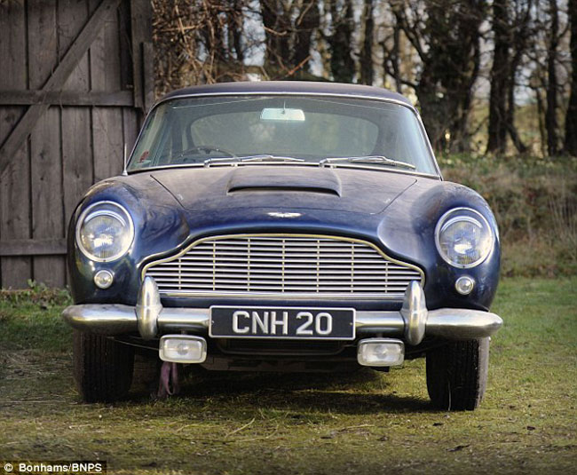Vứt xó 32 năm, Aston Martin DB5 vẫn có giá cao 1