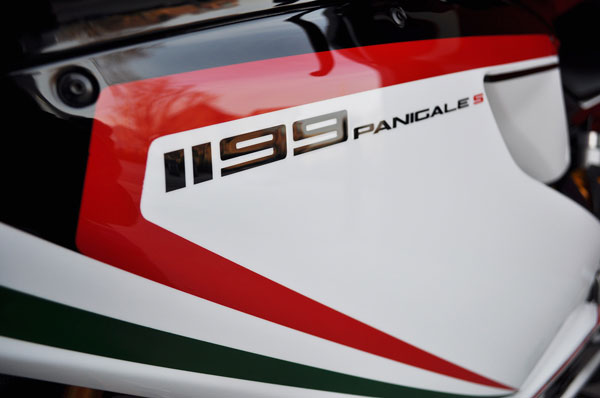 Ducati 1199 Panigale có màu sơn mới độc đáo 11