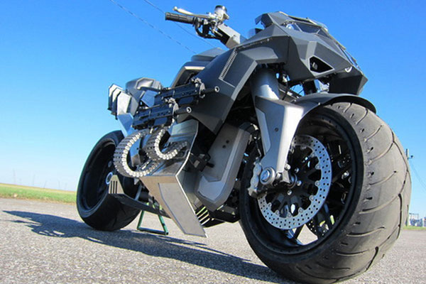 Ducati Monster 796 lắp súng máy trong siêu phẩm hành động mới 4