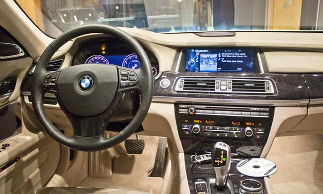 Hệ thống âm thanh vòm "hàng hiệu" cho BMW 7-Series 9