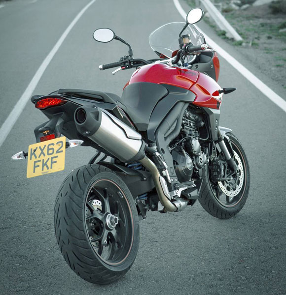 Ngắm kỹ hơn Triumph Tiger Sport 2013 11