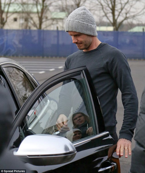 David Beckham lái Audi S8 đen bóng 3