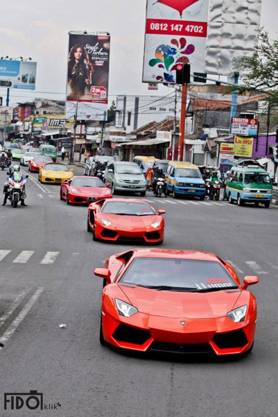 Dàn siêu xe đầy màu sắc tập hợp tại Indonesia 29