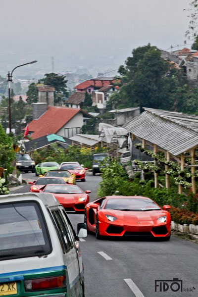 Dàn siêu xe đầy màu sắc tập hợp tại Indonesia 28