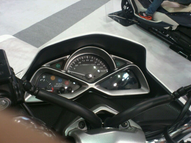Yamaha Majesty S - Đối thủ mới của Honda PCX 150 2
