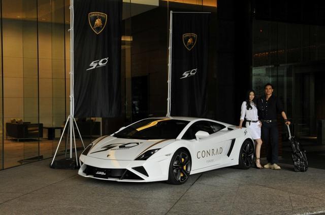 Khách sạn tặng Lamborghini Gallardo đời mới cho khách 1