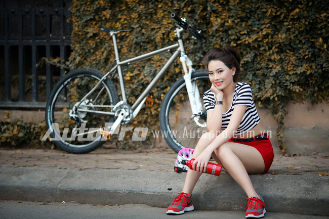 Gái trẻ khoẻ khoắn bên xe đạp 75 triệu Đồng 7