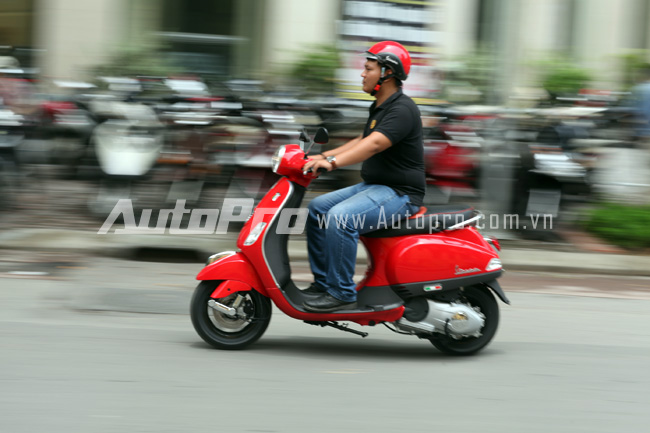 Vespa LT125 3V i.e: Rẻ, nhẹ và ít công nghệ hơn 6