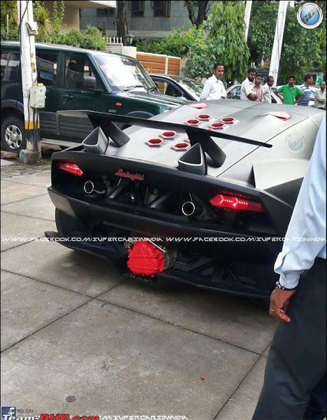 Siêu xe triệu đô Lamborghini Sesto Elemento cũng bị "nhái" 2