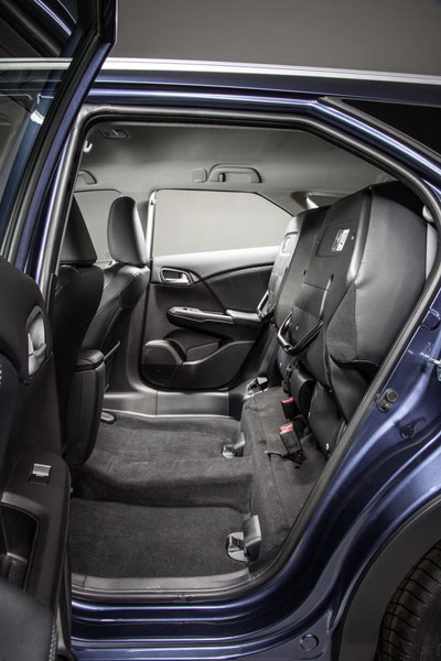 Honda Civic Tourer hoàn toàn mới: Khoang hành lý siêu rộng 4