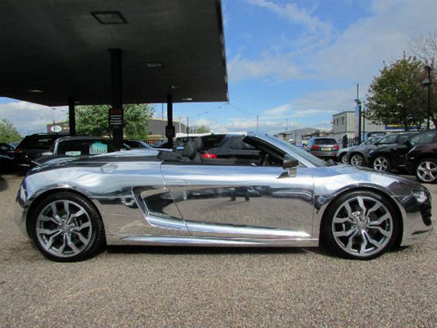 Audi R8 mạ crôm cho quỹ Elton John lại tìm chủ mới 3