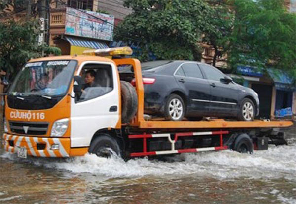 Những điều cần biết khi đi xe trong điều kiện ngập nước 3
