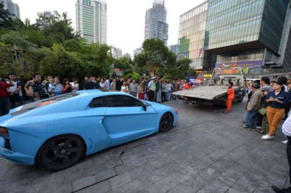 Bán Lamborghini Aventador tự chế từ xe Hyundai trên vỉa hè 5