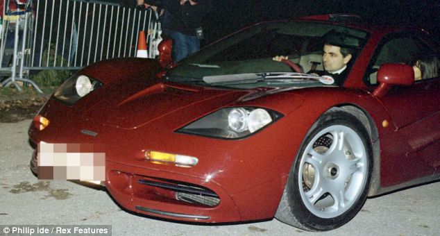 Chán siêu xe triệu Đô, Mr. Bean chuyển sang ôtô bình dân 1
