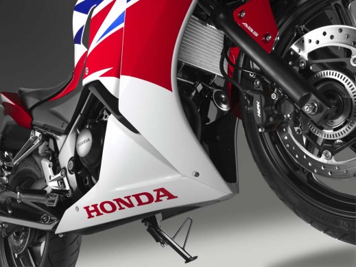EICMA 2013: "Tiểu Honda CBR1000RR" lộ diện đầy đủ 10