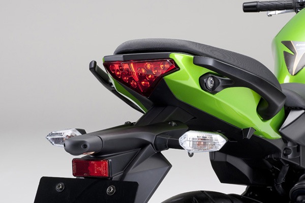 Kawasaki Ninja 400 2014: Nhỏ gọn và dễ lái hơn 7