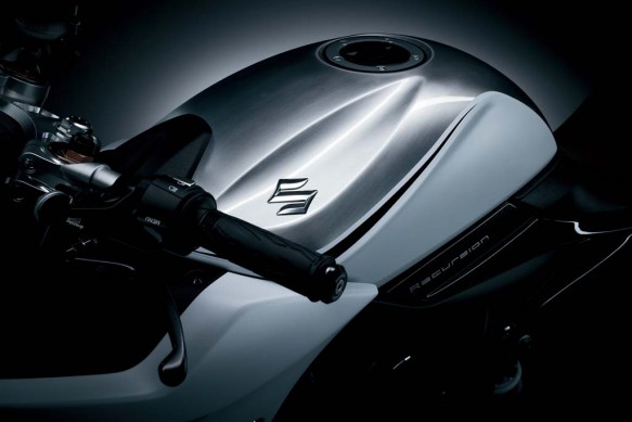 Thông tin hấp dẫn về cặp môtô Suzuki Recursion và Extrigger mới 14