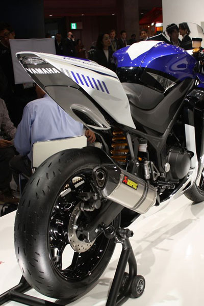 "Soi" chi tiết Yamaha R25 mang thiết kế siêu môtô 15
