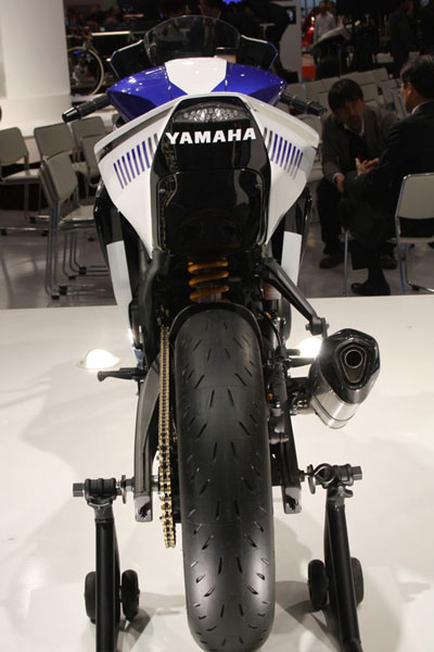 "Soi" chi tiết Yamaha R25 mang thiết kế siêu môtô 18