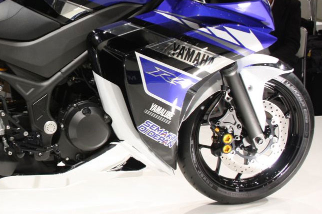 "Soi" chi tiết Yamaha R25 mang thiết kế siêu môtô 12