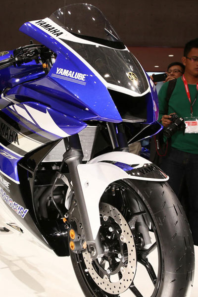 "Soi" chi tiết Yamaha R25 mang thiết kế siêu môtô 8