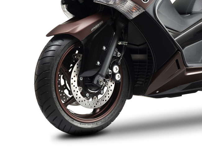 Xe ga Yamaha TMAX thể thao hơn với phiên bản Bronze MAX 2014 6