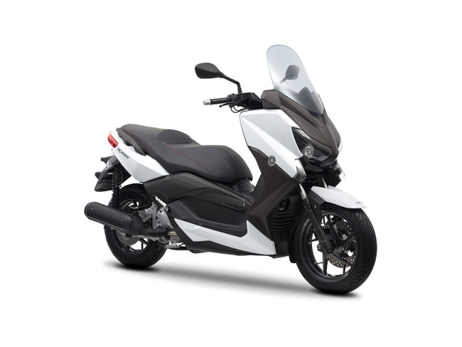 Yamaha nâng cấp đối thủ của Honda PCX 125 11