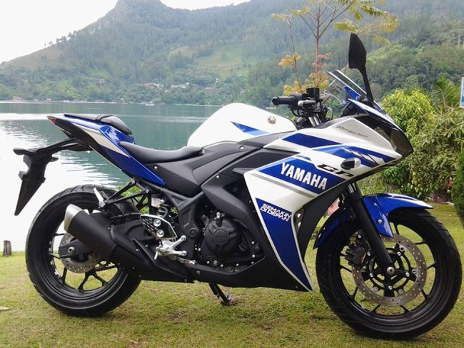Cận cảnh Yamaha R25 phiên bản sản xuất mang dáng dấp siêu môtô 16