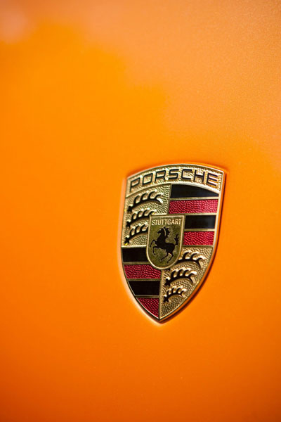 Siêu xe "nguy hiểm" Porsche Carrera GT sơn màu Lamborghini có giá "chát" 3