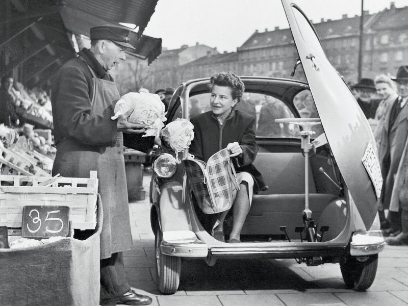 Isetta: Chiếc xe bong bóng mang tính biểu tượng của những năm 1950, được coi là chiếc xe siêu nhỏ đầu tiên trên thế giới - Ảnh 3.