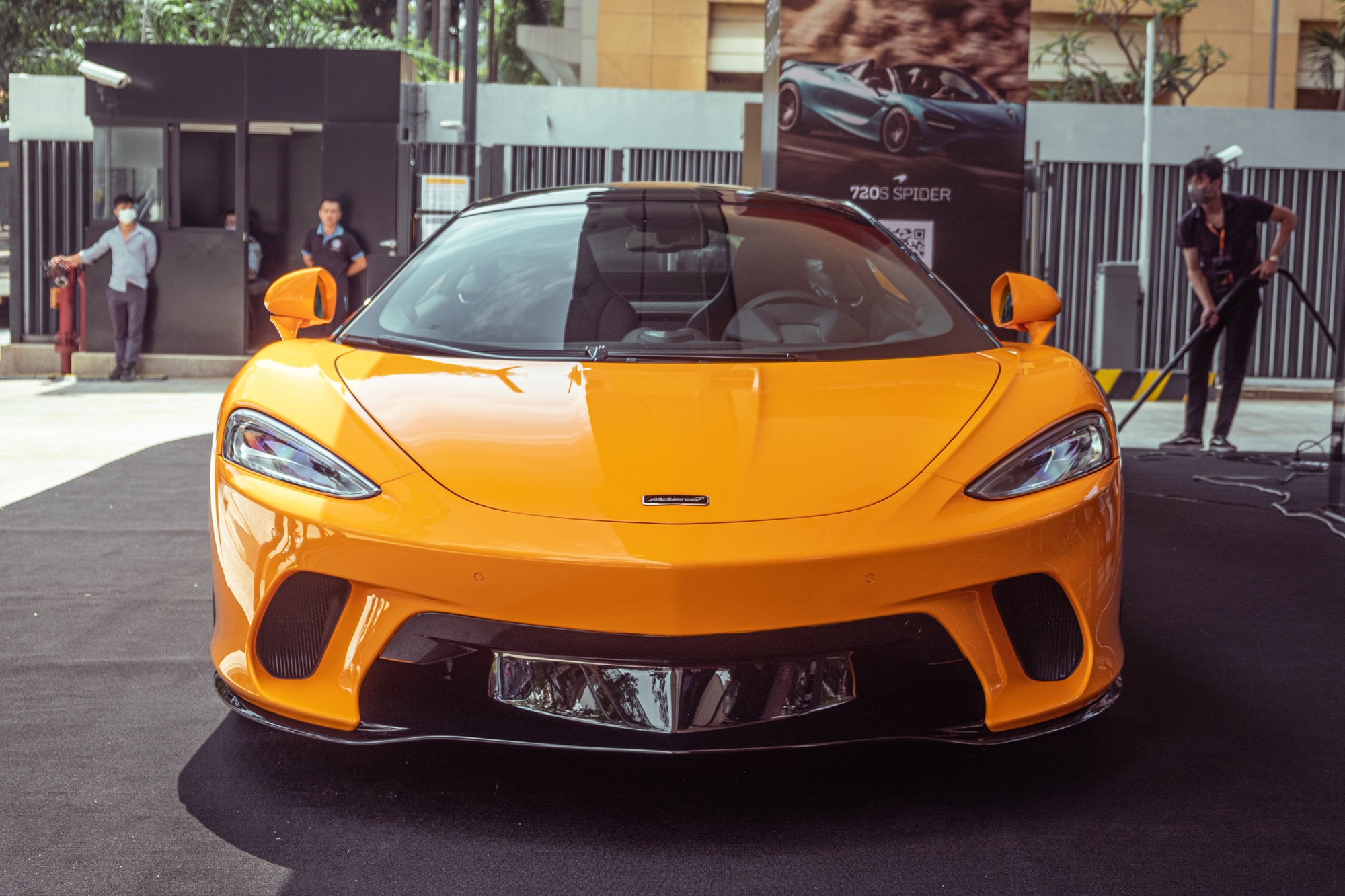 Ra mắt McLaren GT tại Việt Nam: Giá 16 tỷ đồng, thêm lựa chọn cho giới nhà giàu Việt - Ảnh 4.