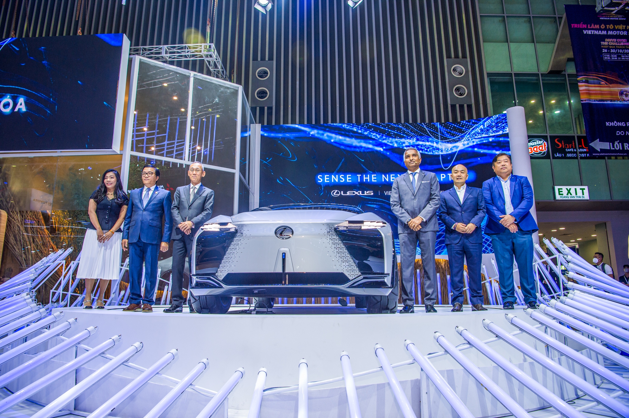Lexus đem gian hàng hơn 20 tỷ đồng tới VMS 2022: Tâm điểm LF-Z và loạt xe cho ông chủ - Ảnh 3.