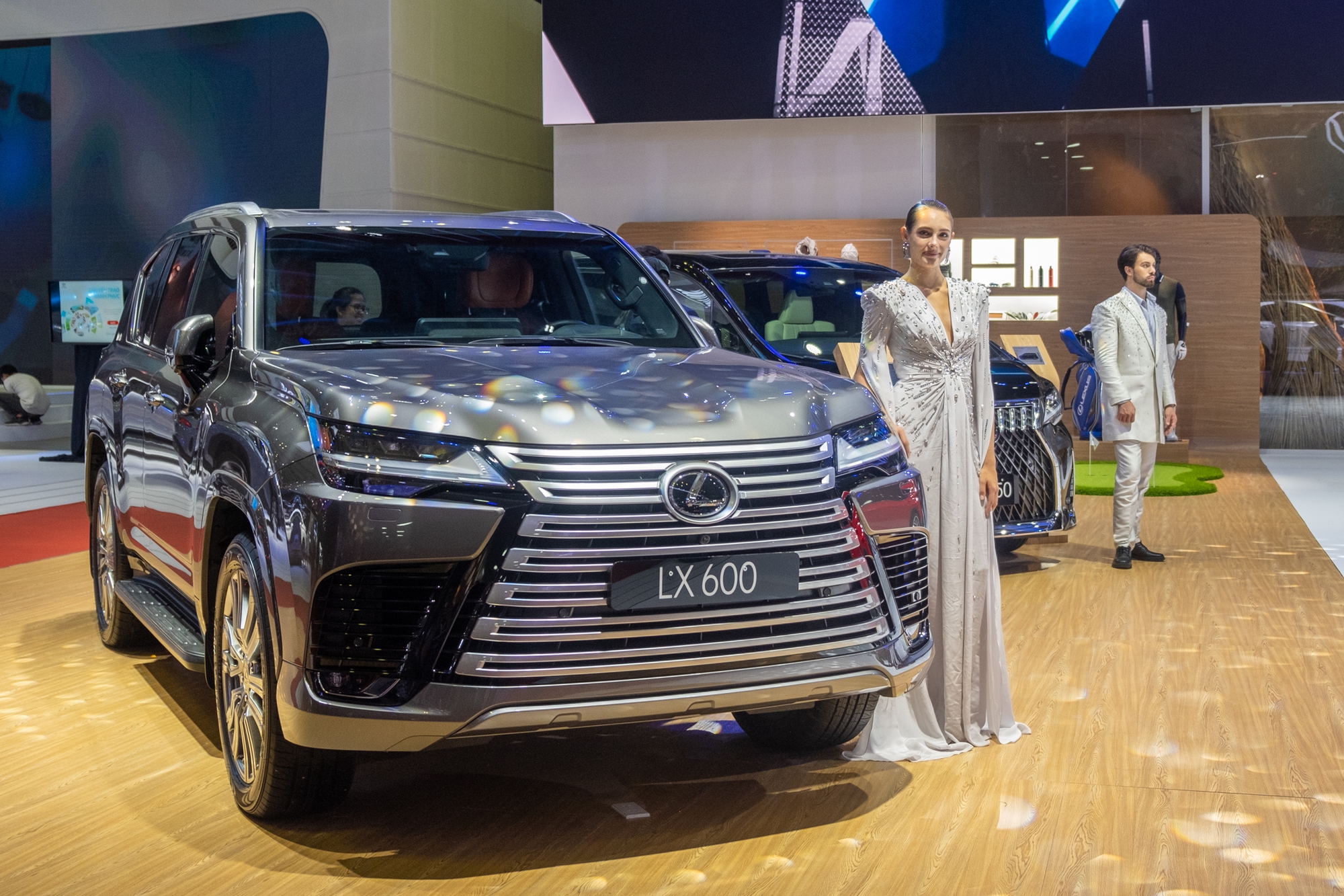 Lexus đem gian hàng hơn 20 tỷ đồng tới VMS 2022: Tâm điểm LF-Z và loạt xe cho ông chủ - Ảnh 6.