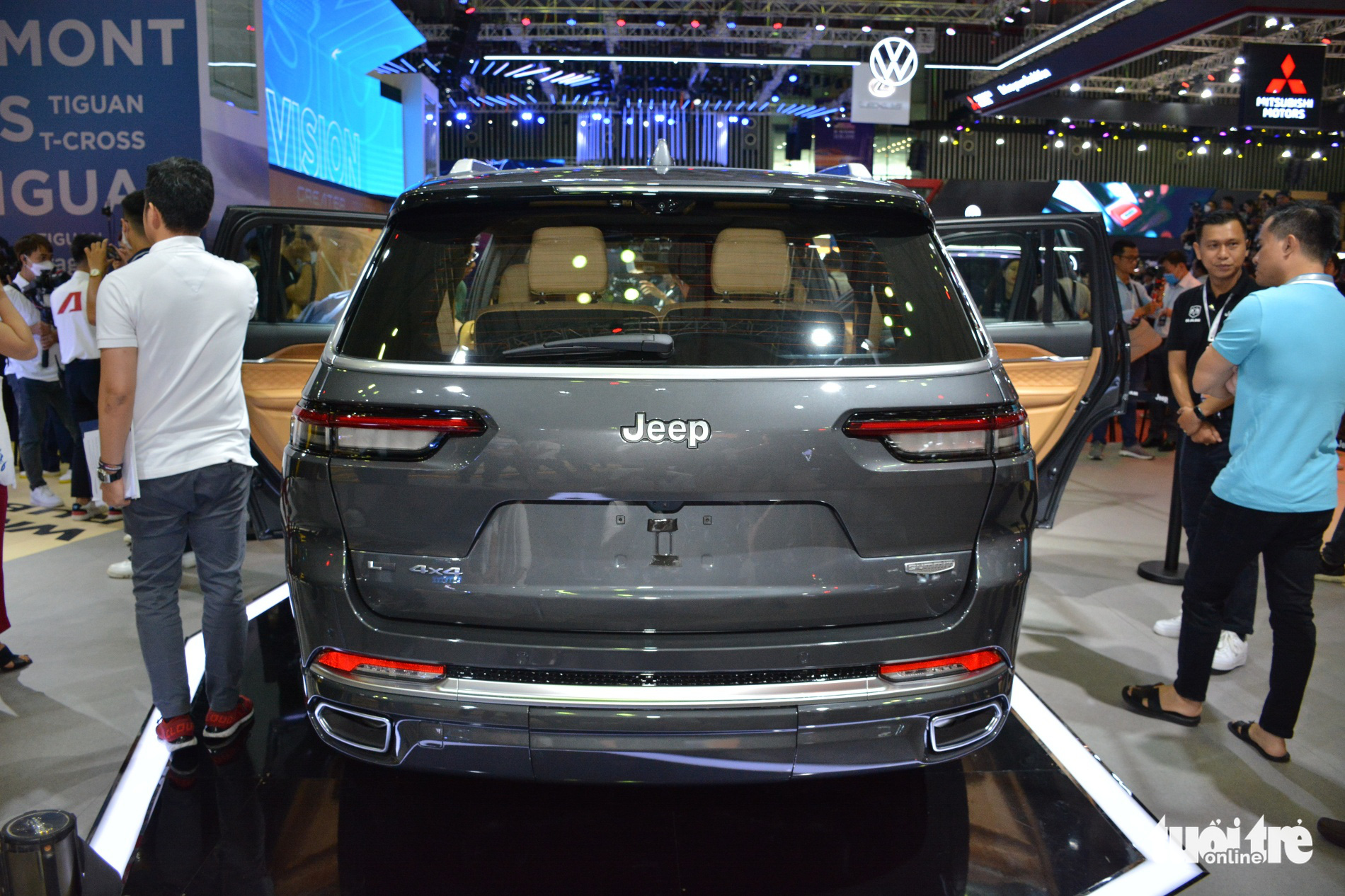 Jeep Grand Cherokee L giá hơn 6 tỉ đồng: SUV phổ thông được định vị ngang hạng sang ở Việt Nam - Ảnh 2.
