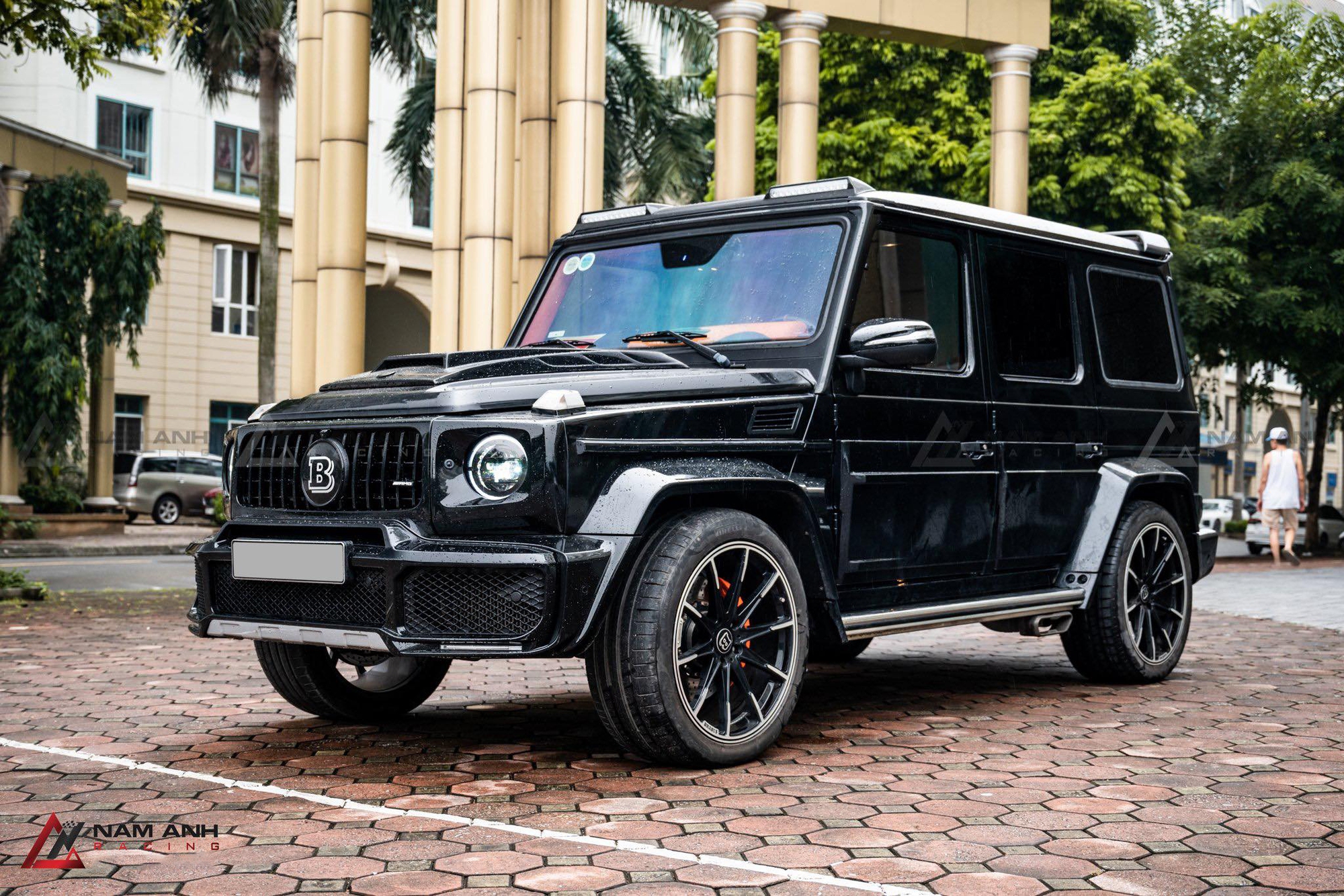 Mercedes-AMG G 63 đời cũ lột xác thành Brabus 800 đời mới: Mất 1 tỷ đồng tiền độ, dùng màn Android - Ảnh 1.