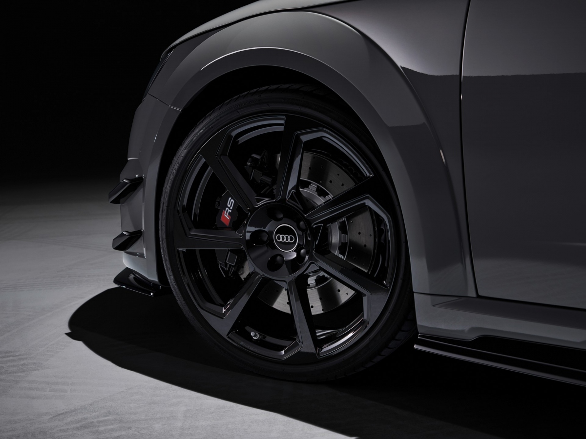 Audi TT RS Iconic Edition phiên bản giới hạn 100 chiếc - Ảnh 4.