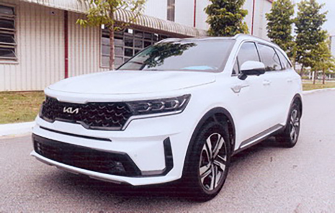 Ảnh thực tế Kia Sorento HEV tại Việt Nam: 2 phiên bản được lắp ráp cạnh tranh Santa Fe - Ảnh 3.