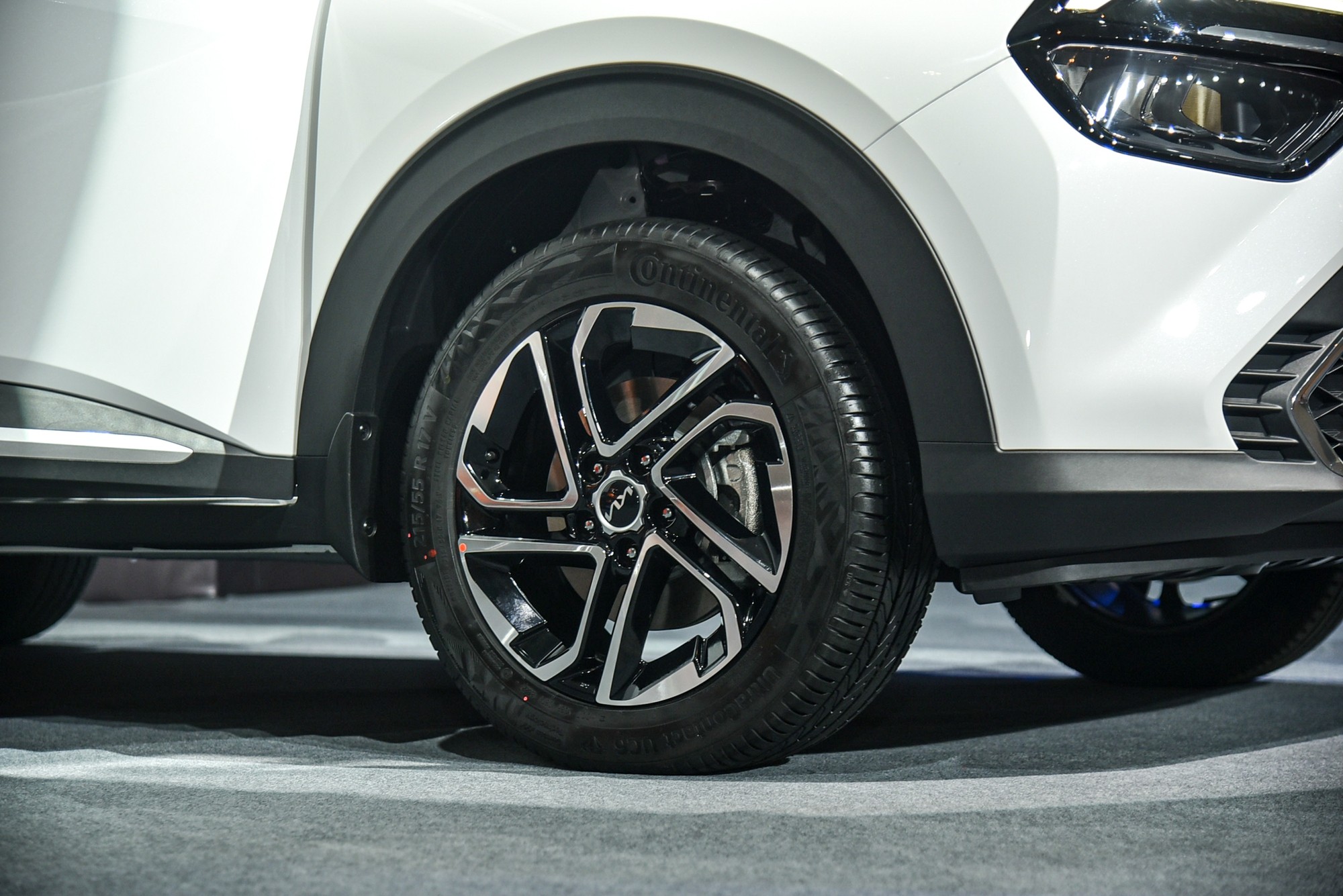 Chi tiết Kia Carens bản chiến lược giá 699 triệu đồng: Co kéo trang bị để có giá cạnh tranh Veloz, Xpander - Ảnh 5.