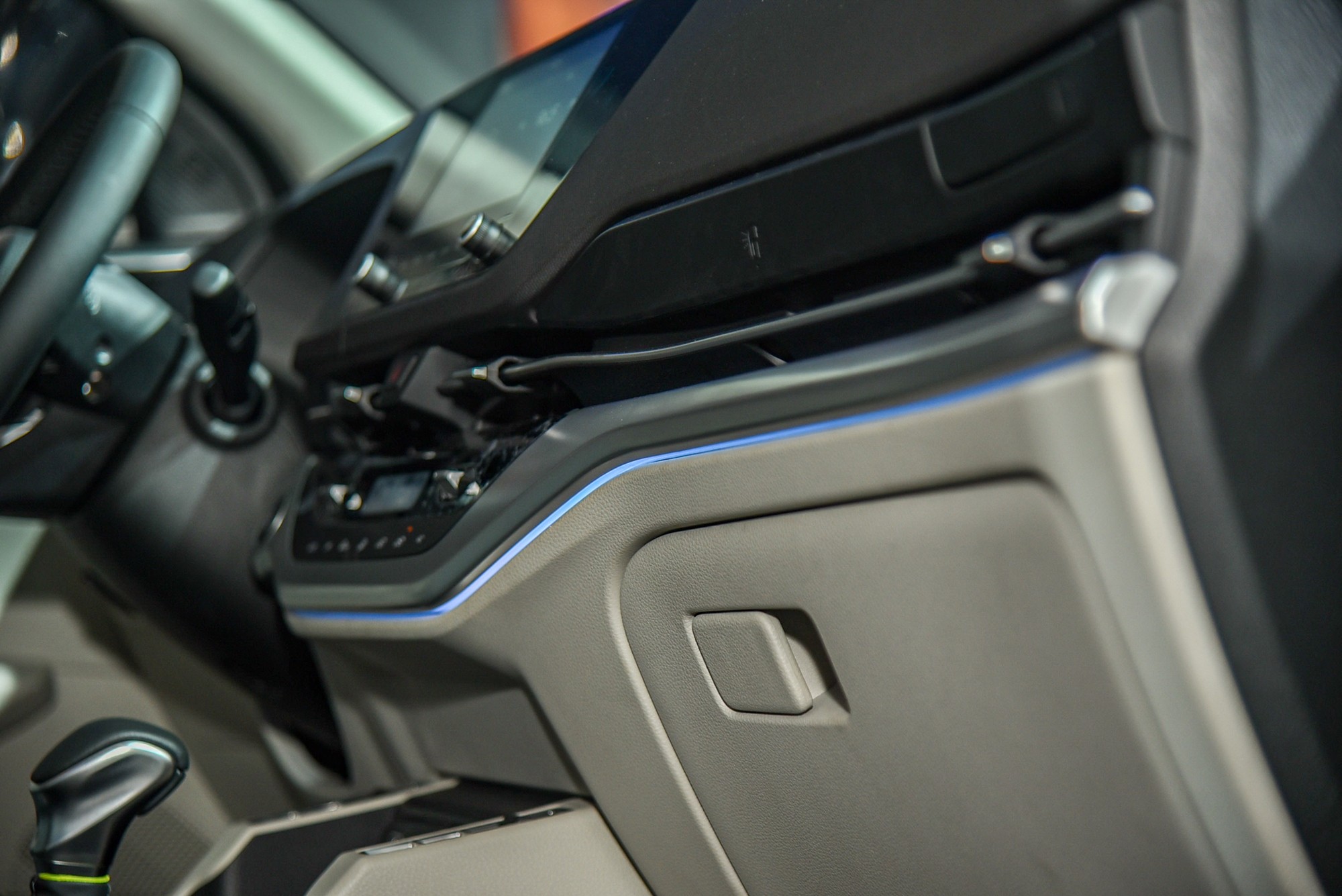 Chi tiết Kia Carens phiên bản xăng 1.5 Luxury: Giá 699 triệu đồng, thiếu nhiều trang bị so với phiên bản cao hơn - Ảnh 11.