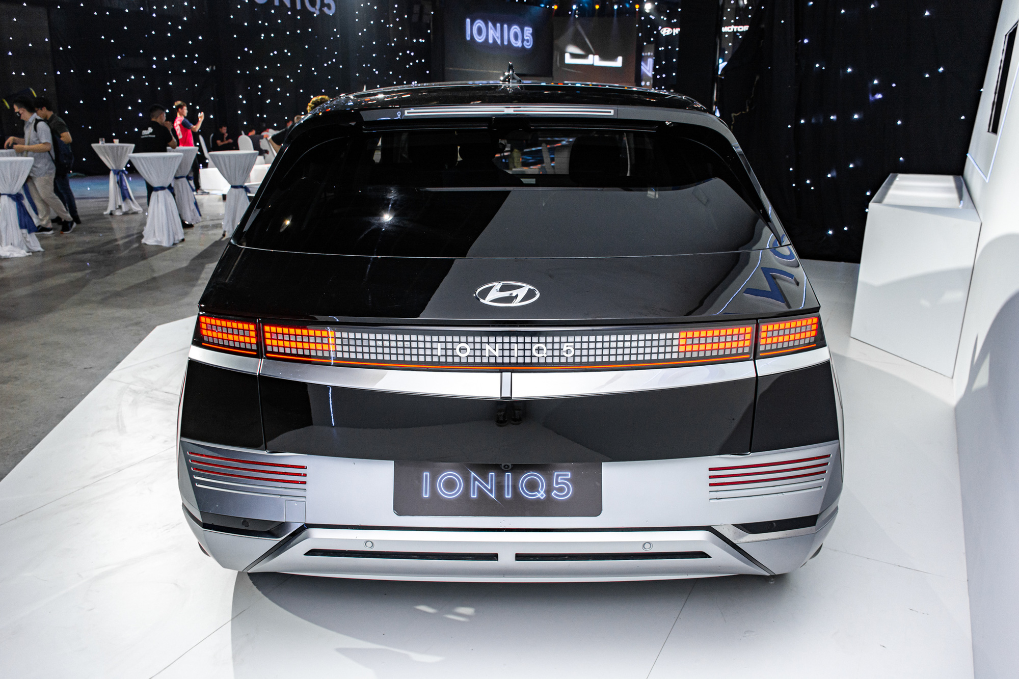 Hyundai lắp ráp Santa Fe Hybrid và Ioniq 5 tại Việt Nam: Kỳ vọng giá tốt để so kè Kia và VinFast - Ảnh 7.