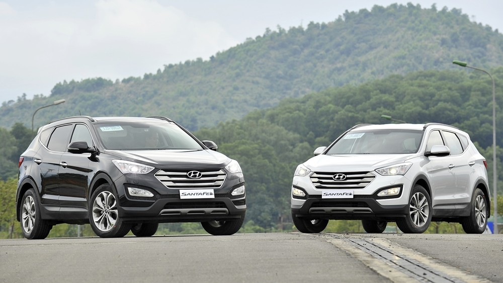 Triệu hồi Hyundai Santa Fe trên toàn cầu vì hệ thống ABS - Ảnh 1.