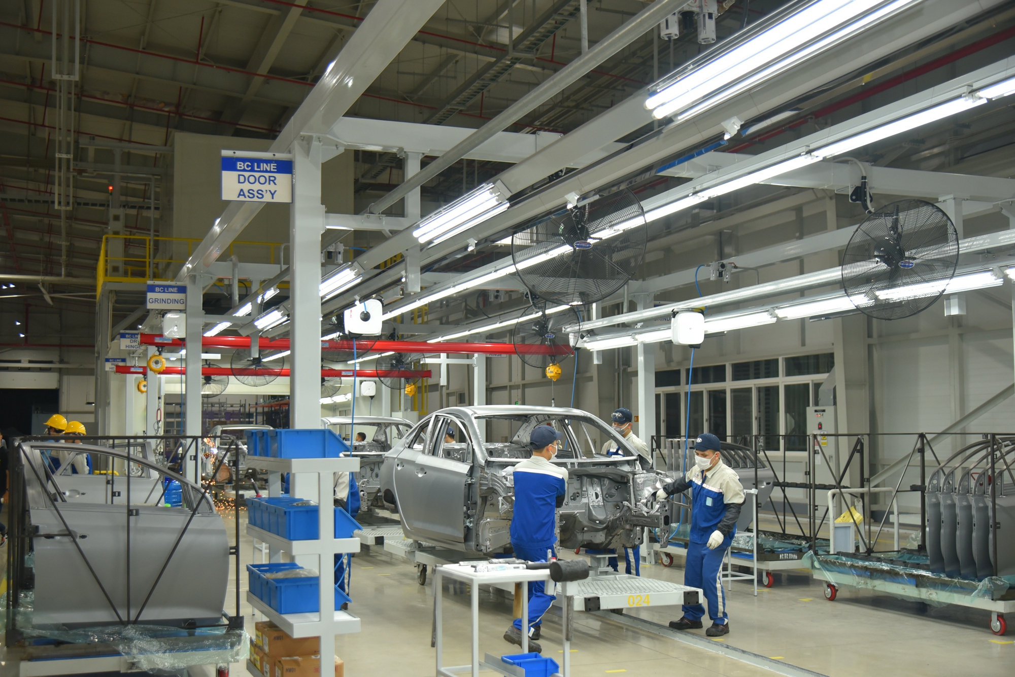 Hyundai lắp ráp Santa Fe Hybrid và Ioniq 5 tại Việt Nam: Kỳ vọng giá tốt để so kè Kia và VinFast - Ảnh 11.